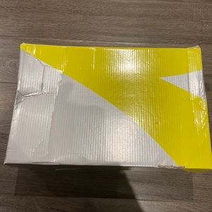 Mens size 11 diadora malone brand new in box